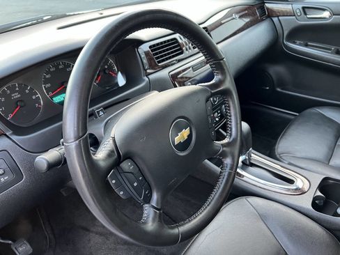 Used 2013 Chevrolet Impala LTZ image 23