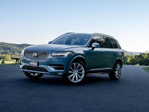 Used 2023 Volvo XC90 B6 Plus w/ Protection Package AWD/4WD image 4