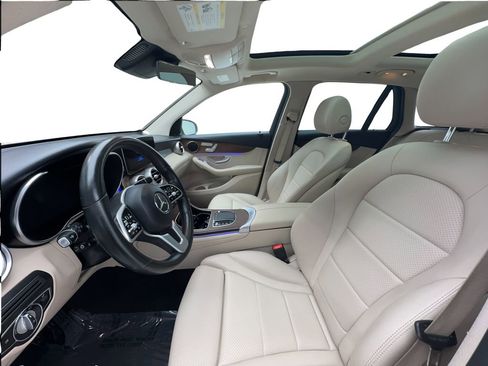 Used 2022 Mercedes-Benz GLC 300 4MATIC w/ Premium Package Lite image 21