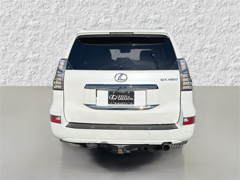Used 2018 Lexus GX 460 image 4
