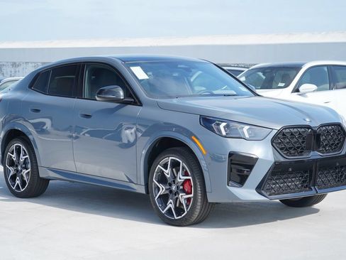 New 2026 BMW X2 xDrive28i w/ M Sport Package AWD/4WD image 3