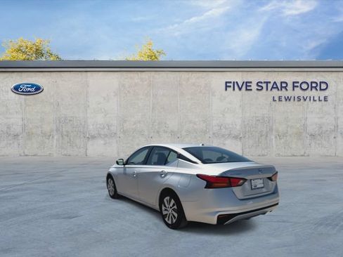 Used 2020 Nissan Altima 2.5 S FWD image 6