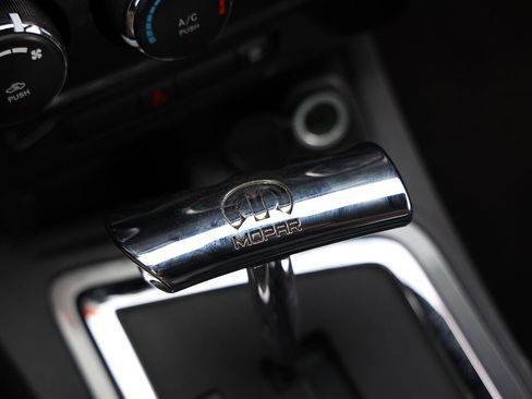 Used 2010 Dodge Challenger SE RWD image 33