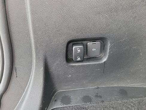 Used 2017 Ford Edge SEL w/ Equipment Group 201A AWD/4WD image 9