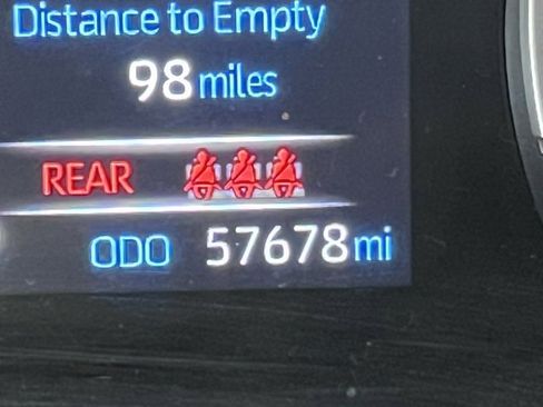 Used 2022 Toyota RAV4 XLE image 4