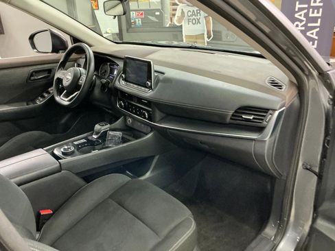 Used 2023 Nissan Rogue S image 26