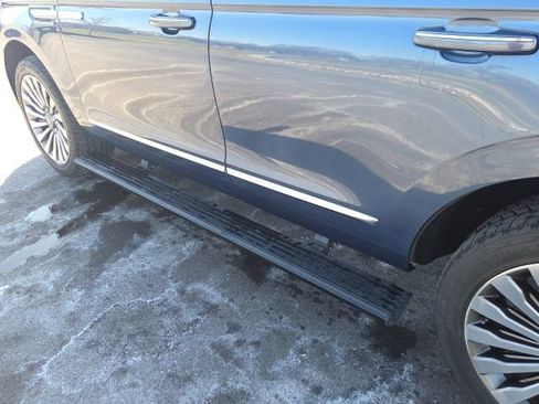 Used 2020 Lincoln Navigator Reserve w/ Luxury Package image 18