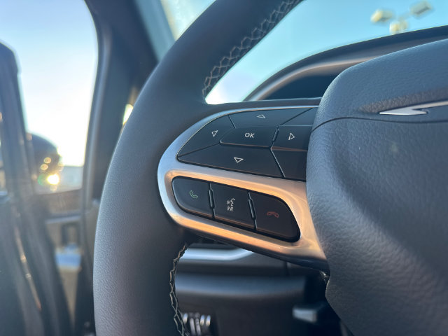 New 2027 Chrysler Pacifica Select w/ Family Tech Group FWD image 19