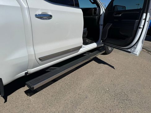 Used 2023 Chevrolet Silverado 1500 High Country w/ Technology Package image 7