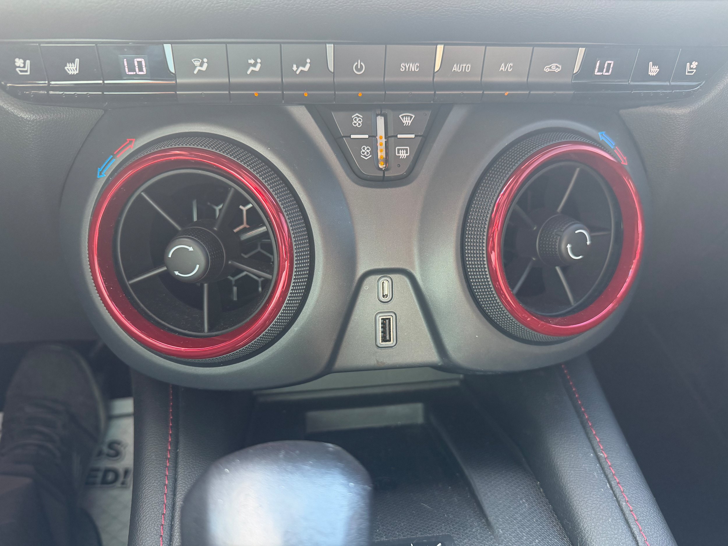 Used 2021 Chevrolet Blazer RS w/ Enhanced Convenience Package AWD/4WD image 16