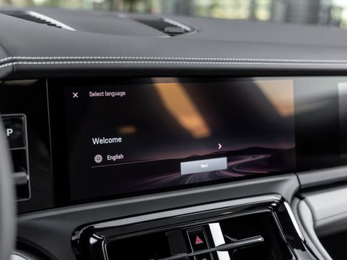 Certified 2026 Porsche Panamera 4 AWD/4WD image 25