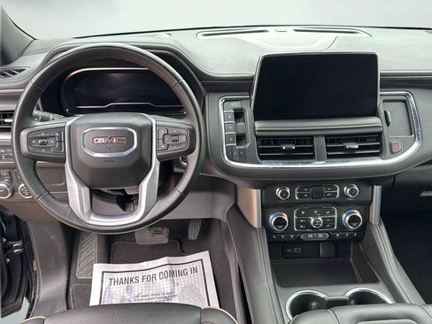 Used 2024 GMC Yukon XL SLT AWD/4WD image 10