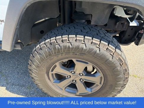 Used 2018 Jeep Wrangler Unlimited Rubicon AWD/4WD image 15