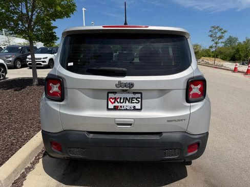 Used 2020 Jeep Renegade Sport w/ UConnect 7.0 Group FWD image 8