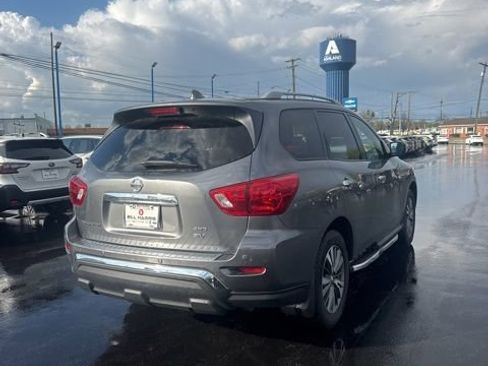 Used 2020 Nissan Pathfinder SV AWD/4WD image 2