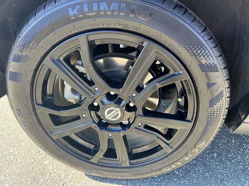 Certified 2021 Nissan Kicks SR w/ Interior Electronics Package image 11