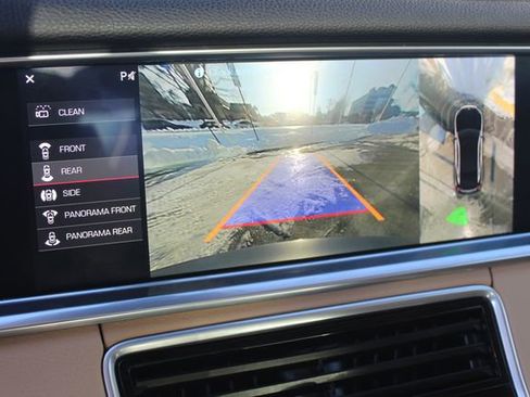 Used 2018 Porsche Panamera 4S image 21