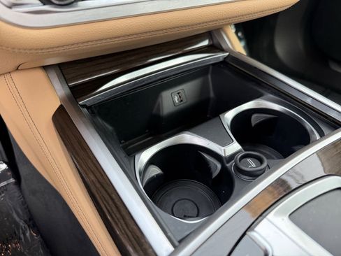 Used 2018 BMW 750i xDrive image 18