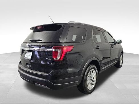 Used 2019 Ford Explorer XLT w/ Equipment Group 201A AWD/4WD image 7