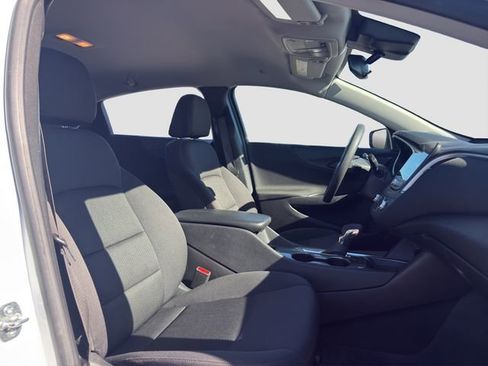 Used 2024 Chevrolet Malibu LT image 17