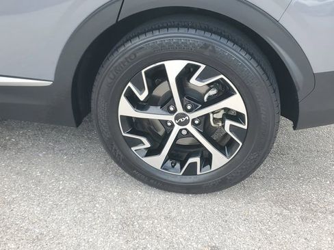 Certified 2024 Kia Sportage EX image 5