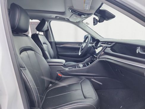 Used 2024 Jeep Grand Cherokee Limited 4xe image 15