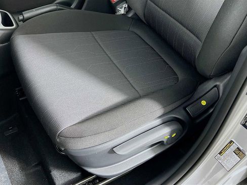 New 2026 Hyundai Venue SE FWD image 17