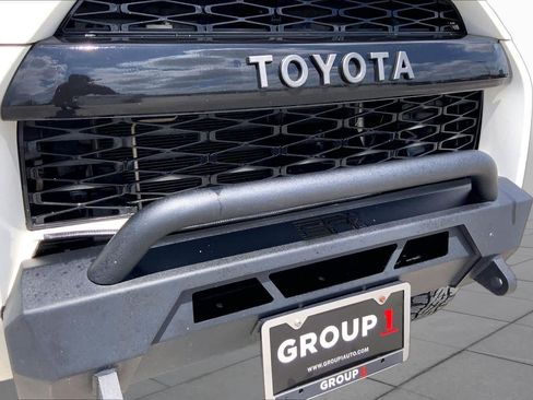 Used 2018 Toyota 4Runner SR5 RWD image 29