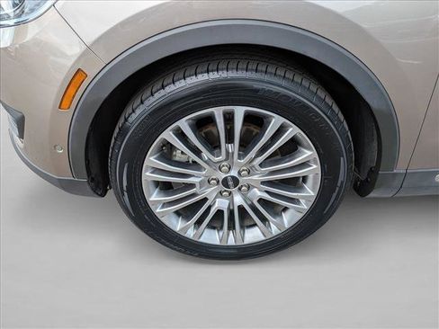 Used 2018 Lincoln MKX Reserve w/ Driver Assistance Package FWD image 25