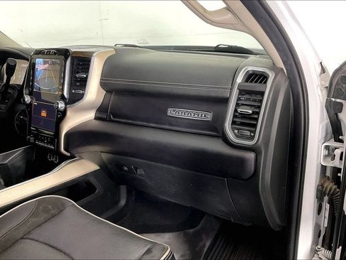 Used 2023 RAM 2500 Laramie AWD/4WD image 19