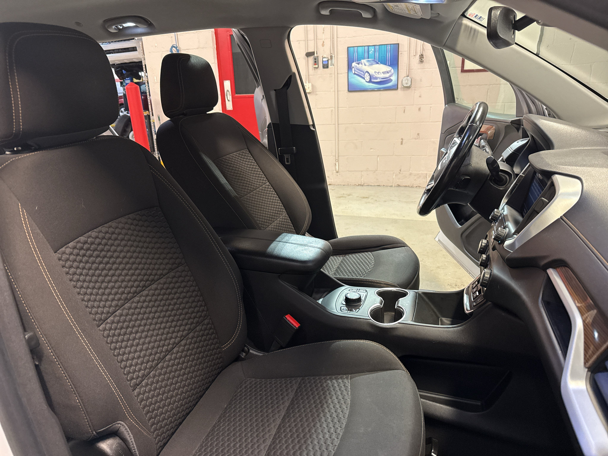 Used 2021 GMC Terrain SLE w/ Driver Convenience Package AWD/4WD image 23