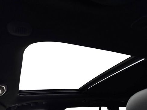 Certified 2024 Jeep Grand Cherokee Limited w/ Black Appearance Package image 14