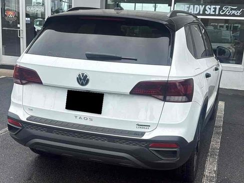 Used 2024 Volkswagen Taos SE image 6