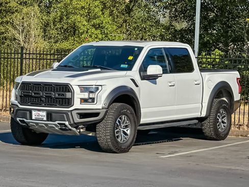 Used 2018 Ford F150 Raptor w/ Equipment Group 802A Luxury AWD/4WD image 7