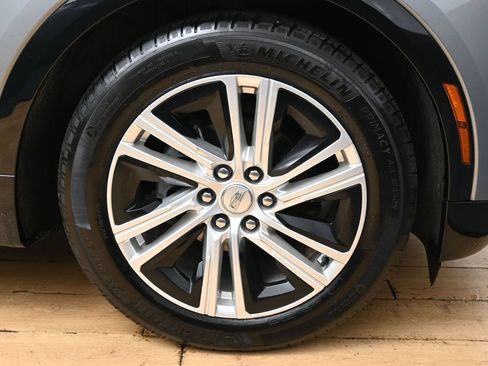 Used 2024 Cadillac Lyriq Tech RWD image 12