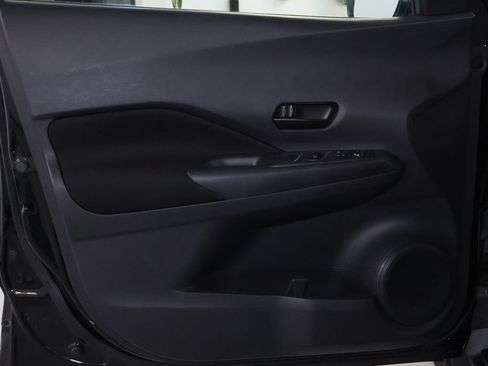 Used 2021 Nissan Kicks S FWD image 9