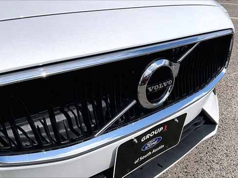 Used 2020 Volvo S60 T6 Momentum image 34