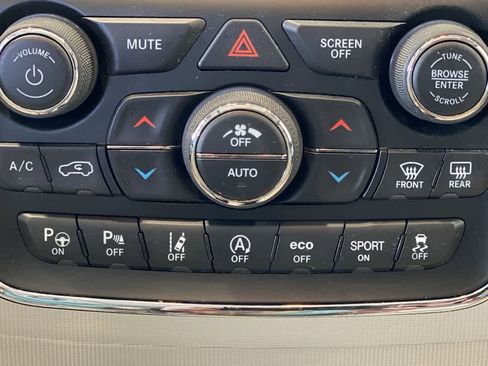 Used 2018 Jeep Grand Cherokee Summit AWD/4WD image 22
