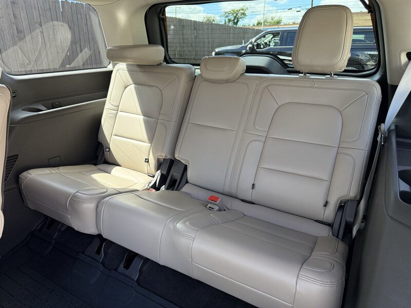 Used 2024 Lincoln Navigator Reserve AWD/4WD image 29