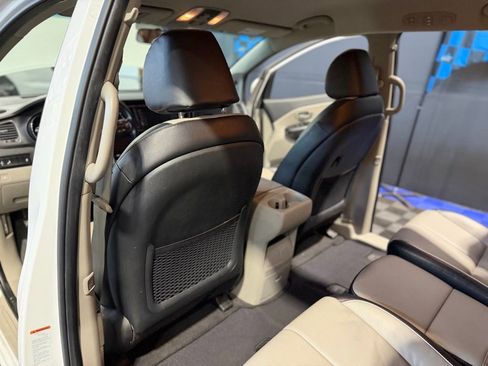 Used 2021 Kia Sedona EX image 21