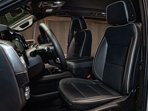 Used 2025 GMC Yukon XL Elevation w/ Technology Package image 20