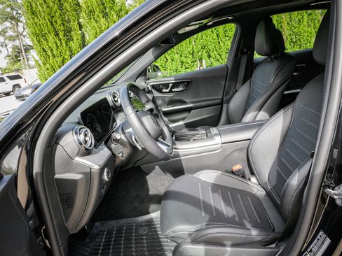 Used 2022 Mercedes-Benz C 300 4MATIC Sedan image 16