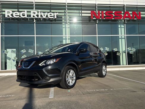 Used 2019 Nissan Rogue Sport SV AWD/4WD image 1