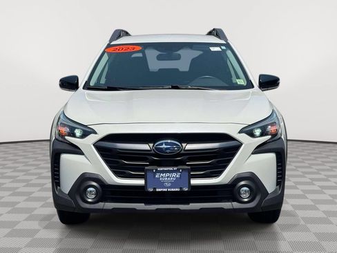 Used 2023 Subaru Outback Premium AWD/4WD image 3