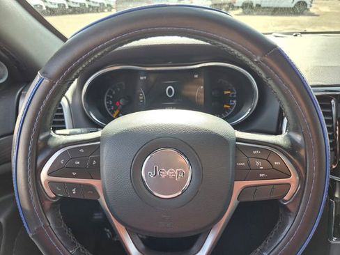 Used 2021 Jeep Grand Cherokee Laredo X image 28