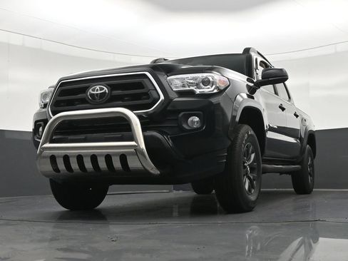 Used 2021 Toyota Tacoma SR5 RWD image 30