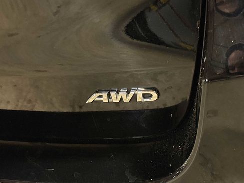 Used 2019 Toyota Highlander LE AWD/4WD image 26