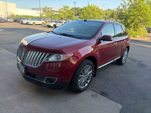 Used 2015 Lincoln MKX AWD w/ Equipment Group 102A image 5