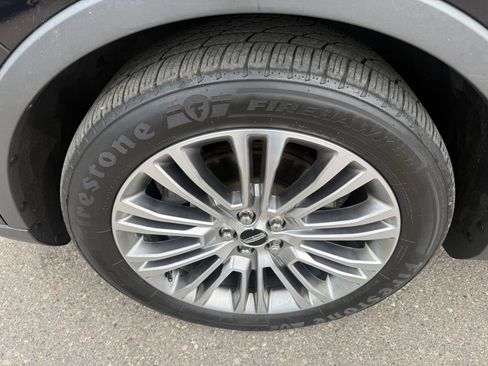 Used 2017 Lincoln MKX Reserve w/ Lincoln MKX Climate Package AWD/4WD image 9