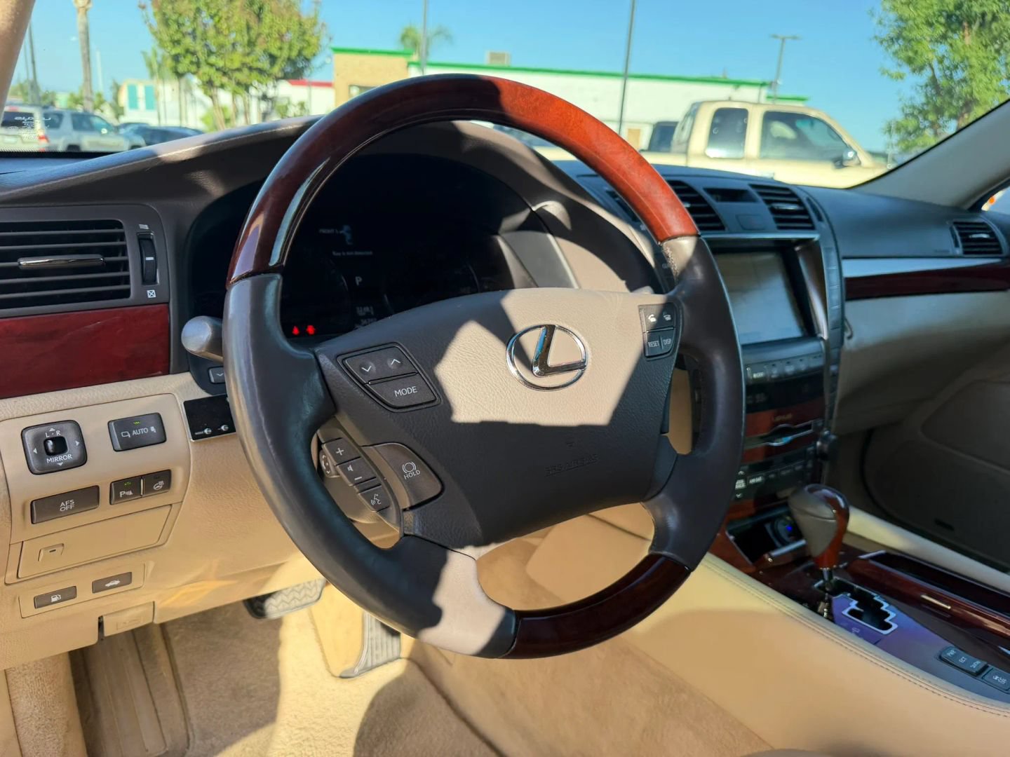 Used 2007 Lexus LS 460 RWD image 11